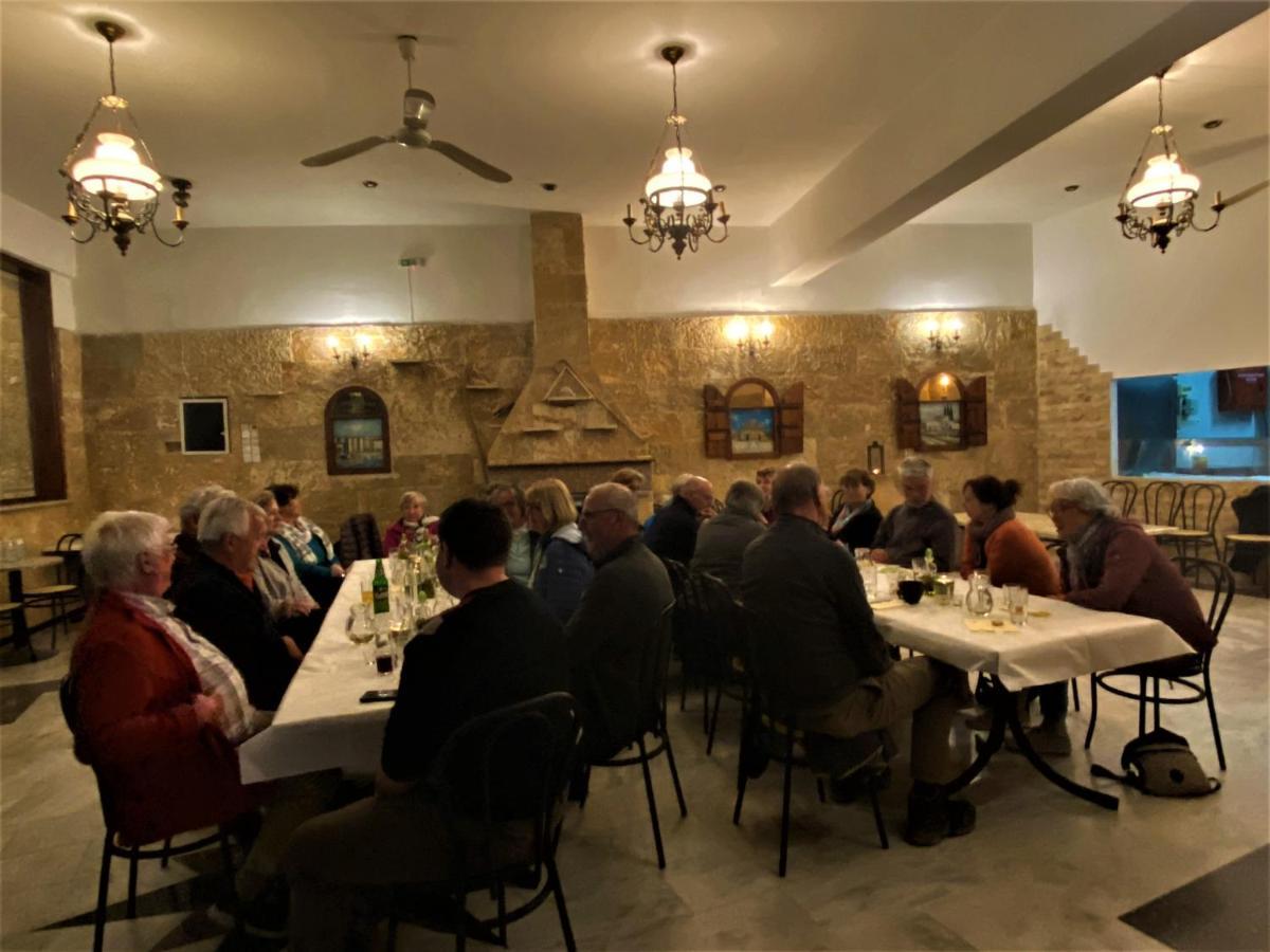 Costas Inn Spílion Zewnętrze zdjęcie