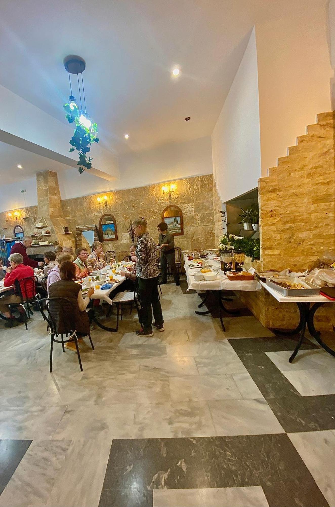 Costas Inn Spílion Zewnętrze zdjęcie