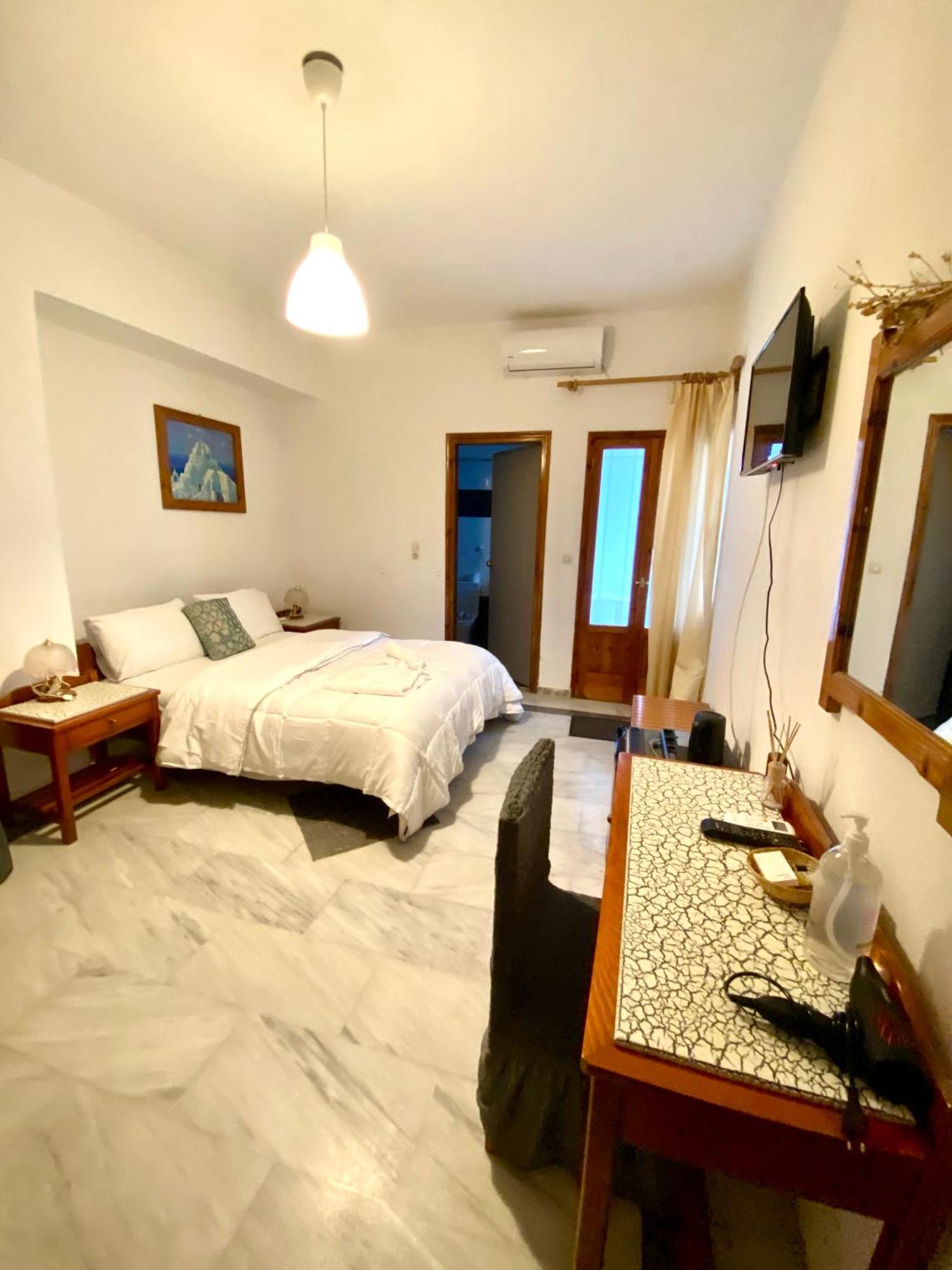 Costas Inn Spílion Zewnętrze zdjęcie