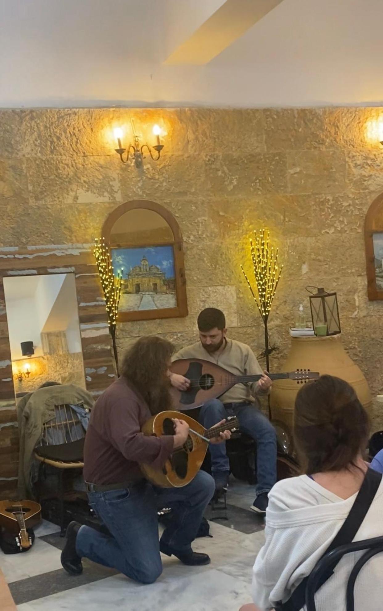 Costas Inn Spílion Zewnętrze zdjęcie