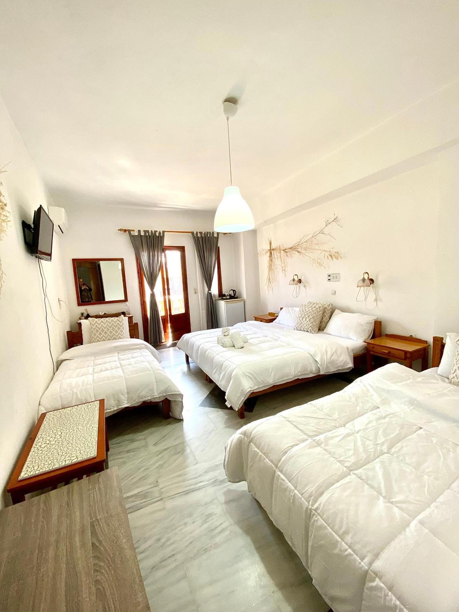 Costas Inn Spílion Zewnętrze zdjęcie